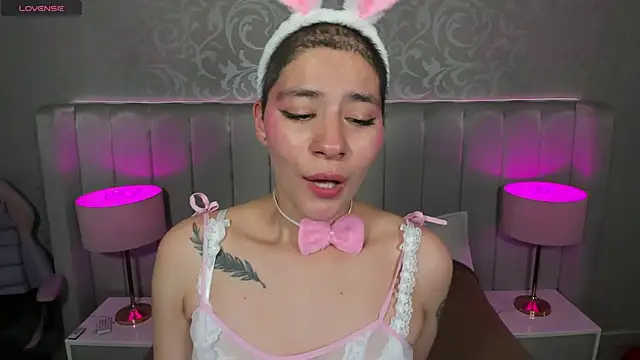 Raven1fox online show from 04/18/26, 07:44