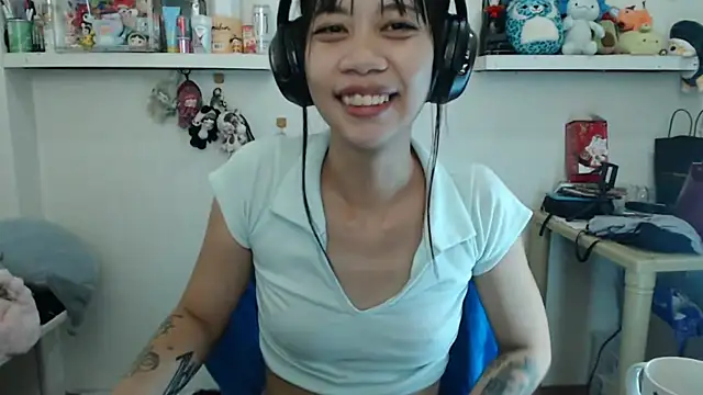 Snapshot of GloryKulikowski chatting on 03/02/26, 07:15 GloryKulikowski online show from 03/02/26, 07:15