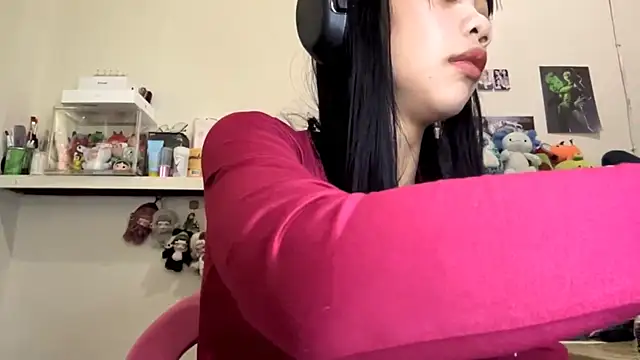 Snapshot of GloryKulikowski chatting on 02/27/26, 01:17 GloryKulikowski online show from 02/27/26, 01:17