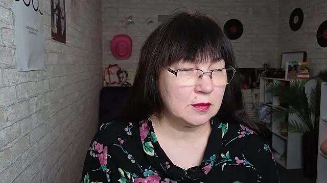 Tori Twirl online show from 02/20/26, 06:37