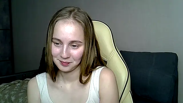 Snapshot of christimontero chatting on 02/19/26, 06:21 christimontero online show from 02/19/26, 06:21