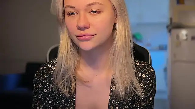 Leylia Lily online show from 04/08/26, 12:06