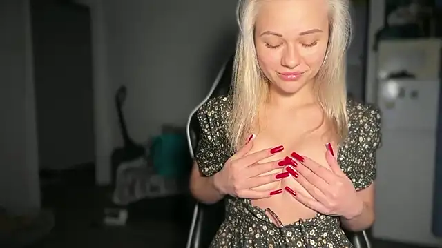 Leylia Lily online show from 04/14/26, 06:13