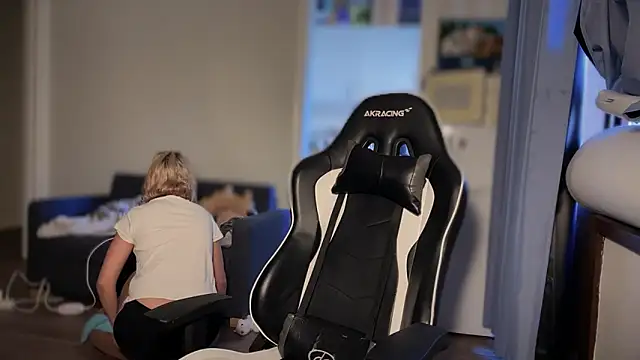 Leylia Lily online show from 03/05/26, 10:01