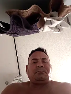 Snapshot of DriedupPharos chatting on 02/12/26, 11:32 DriedupPharos online show from 02/12/26, 11:32