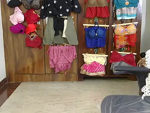 Hot Sonniyaa online show from 03/26/26, 05:11