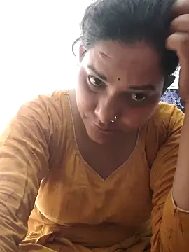 Snapshot of Anushka_Singh0 chatting on 06/10/26, 04:03 Anushka Singh0 online show from 06/10/26, 04:03