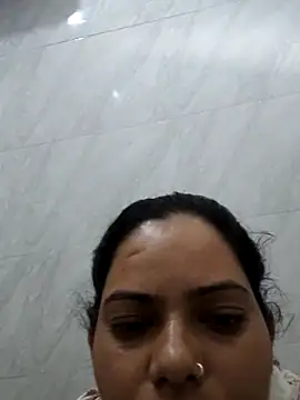 Snapshot of Anushka_Singh0 chatting on 07/05/26, 12:59 Anushka Singh0 online show from 07/05/26, 12:59