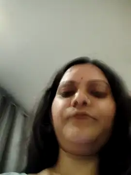 Snapshot of Anushka_Singh0 chatting on 06/21/26, 05:08 Anushka Singh0 online show from 06/21/26, 05:08