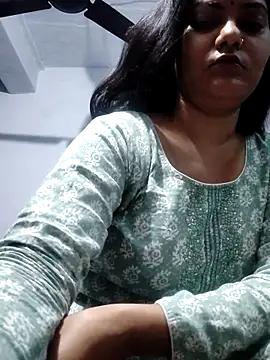 Snapshot of Anushka_Singh0 chatting on 03/22/26, 10:00 Anushka Singh0 online show from 03/22/26, 10:00