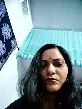 Snapshot of Anushka_Singh0 chatting on 04/03/26, 04:13 Anushka Singh0 online show from 04/03/26, 04:13