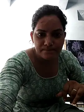 Snapshot of Anushka_Singh0 chatting on 06/25/26, 06:18 Anushka Singh0 online show from 06/25/26, 06:18
