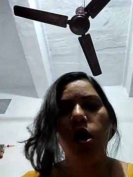 Anushka Singh0 online show from 04/23/26, 01:13