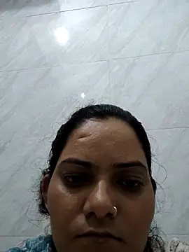 Snapshot of Anushka_Singh0 chatting on 06/17/26, 04:50 Anushka Singh0 online show from 06/17/26, 04:50