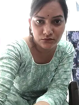 Snapshot of Anushka_Singh0 chatting on 06/03/26, 04:57 Anushka Singh0 online show from 06/03/26, 04:57
