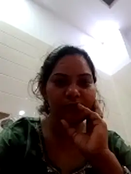 Anushka Singh0 online show from 02/13/26, 01:49