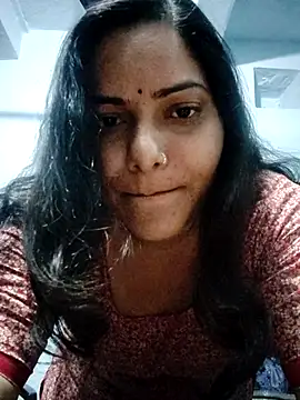 Snapshot of Anushka_Singh0 chatting on 04/07/26, 04:58 Anushka Singh0 online show from 04/07/26, 04:58