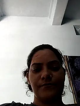 Snapshot of Anushka_Singh0 chatting on 06/26/26, 05:35 Anushka Singh0 online show from 06/26/26, 05:35