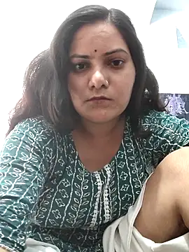 Snapshot of Anushka_Singh0 chatting on 06/02/26, 04:45 Anushka Singh0 online show from 06/02/26, 04:45