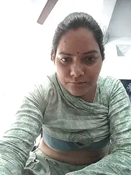 Snapshot of Anushka_Singh0 chatting on 06/07/26, 04:18 Anushka Singh0 online show from 06/07/26, 04:18