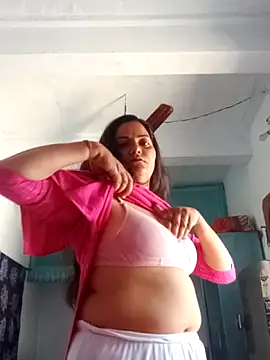 Snapshot of Anushka_Singh0 chatting on 03/08/26, 06:49 Anushka Singh0 online show from 03/08/26, 06:49