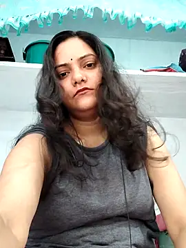 Snapshot of Anushka_Singh0 chatting on 07/11/26, 03:40 Anushka Singh0 online show from 07/11/26, 03:40