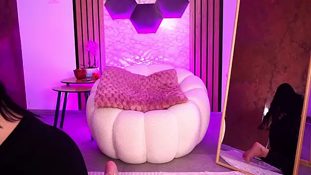 SashaLorrenz online show from 03/28/26, 05:52