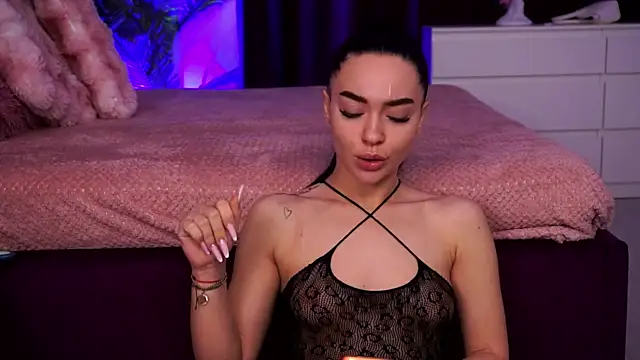 SashaLorrenz online show from 04/15/26, 04:29