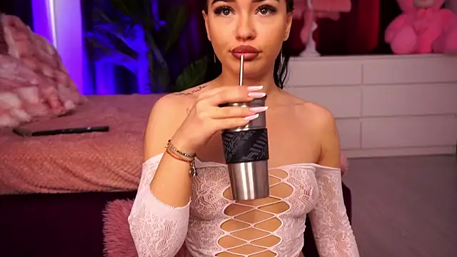 SashaLorrenz online show from 04/09/26, 06:19