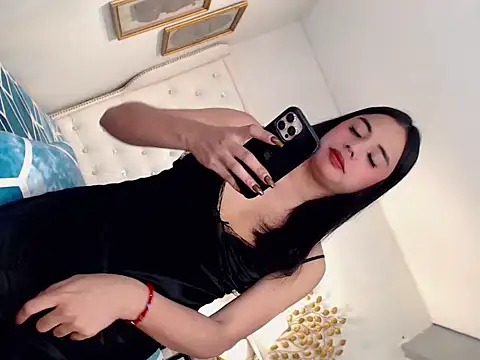 Snapshot of camillejoson chatting on 05/02/26, 12:05 camillejoson online show from 05/02/26, 12:05