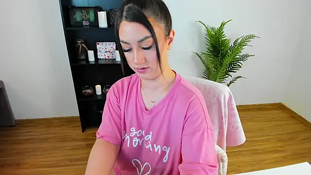 khloe starrr online show from 04/11/26, 01:15