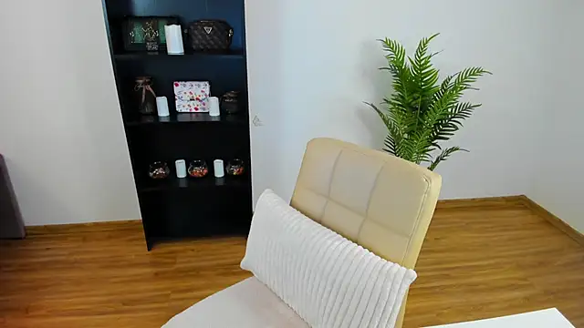 khloe starrr online show from 06/01/26, 02:39