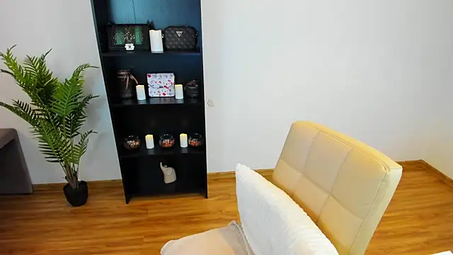 khloe starrr online show from 03/23/26, 01:33