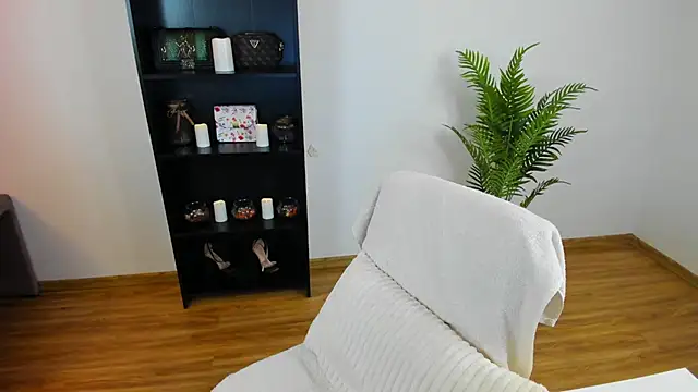 khloe starrr online show from 05/25/26, 04:38
