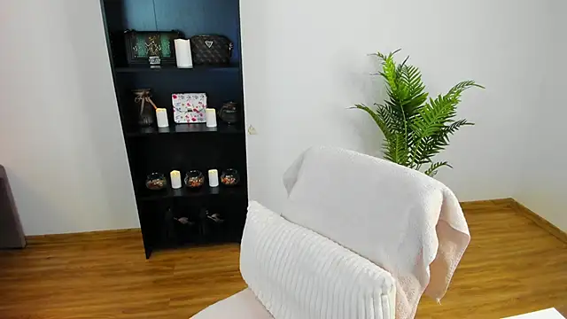 khloe starrr online show from 04/27/26, 04:49