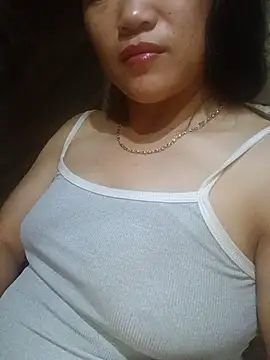 Snapshot of nelina_12345 chatting on 07/05/26, 09:43 nelina 12345 online show from 07/05/26, 09:43