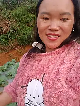 Snapshot of nelina_12345 chatting on 07/10/26, 11:43 nelina 12345 online show from 07/10/26, 11:43