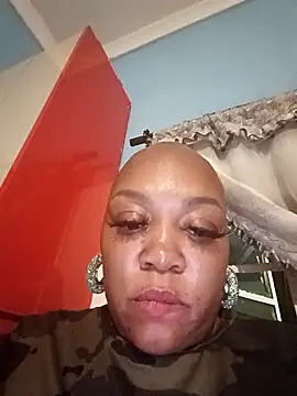 Snapshot of Queenxxxjesy chatting on 04/14/26, 04:45 Queenxxxjesy online show from 04/14/26, 04:45