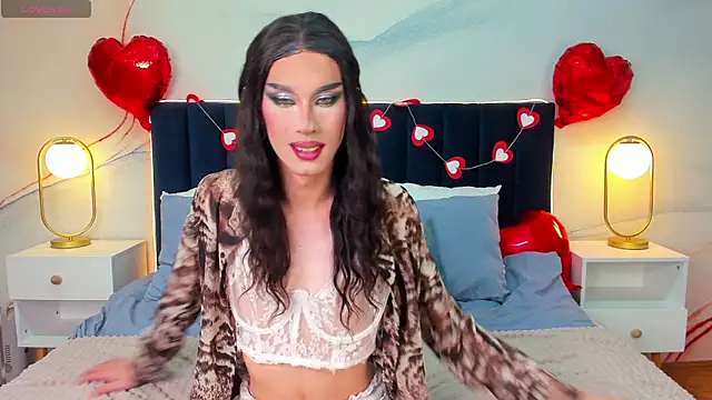 Snapshot of MadisonEsprit chatting on 02/17/26, 10:12 MadisonEsprit online show from 02/17/26, 10:12