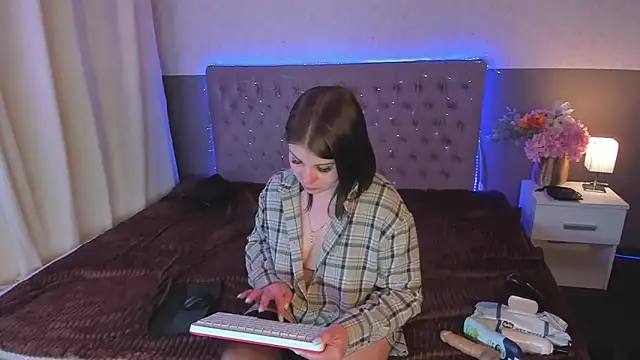 AmandaHoppe online show from 03/27/26, 08:26