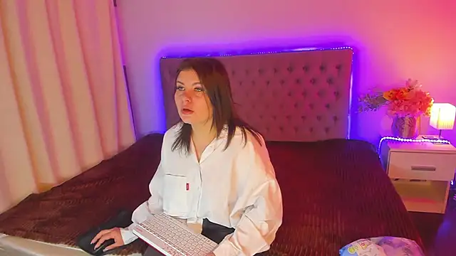 AmandaHoppe online show from 04/15/26, 05:13