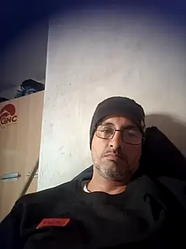 Snapshot of Arteiroelo chatting on 07/14/26, 04:35 Arteiroelo online show from 07/14/26, 04:35