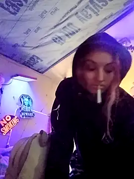 issyamazin online show from 04/08/26, 03:13