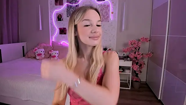 Snapshot of Ella_Lane chatting on 06/09/26, 03:07 Ella Lane online show from 06/09/26, 03:07