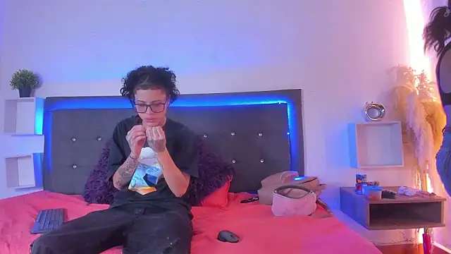 Ale cuzz online show from 03/13/26, 04:01