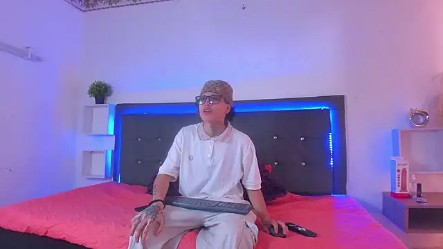 Ale cuzz online show from 03/14/26, 04:35