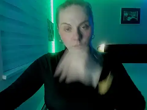 Snapshot of i_love_iva chatting on 02/20/26, 09:55 i love iva online show from 02/20/26, 09:55