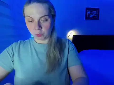 Snapshot of i_love_iva chatting on 03/01/26, 10:59 i love iva online show from 03/01/26, 10:59