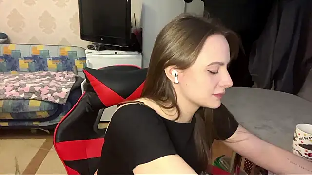 KelliLuepke online show from 02/15/26, 03:22