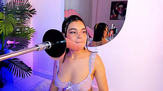 Snapshot of Rose_jener06 chatting on 02/18/26, 05:20 Rose jener06 online show from 02/18/26, 05:20